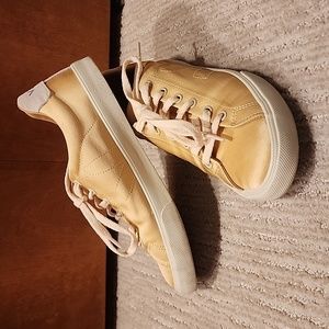 Veja Low Bastille Silk Tennis Shoes - Gold